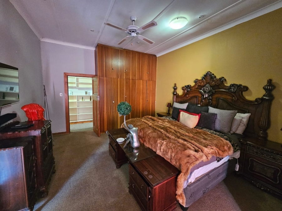 7 Bedroom Property for Sale in Bethlehem Free State